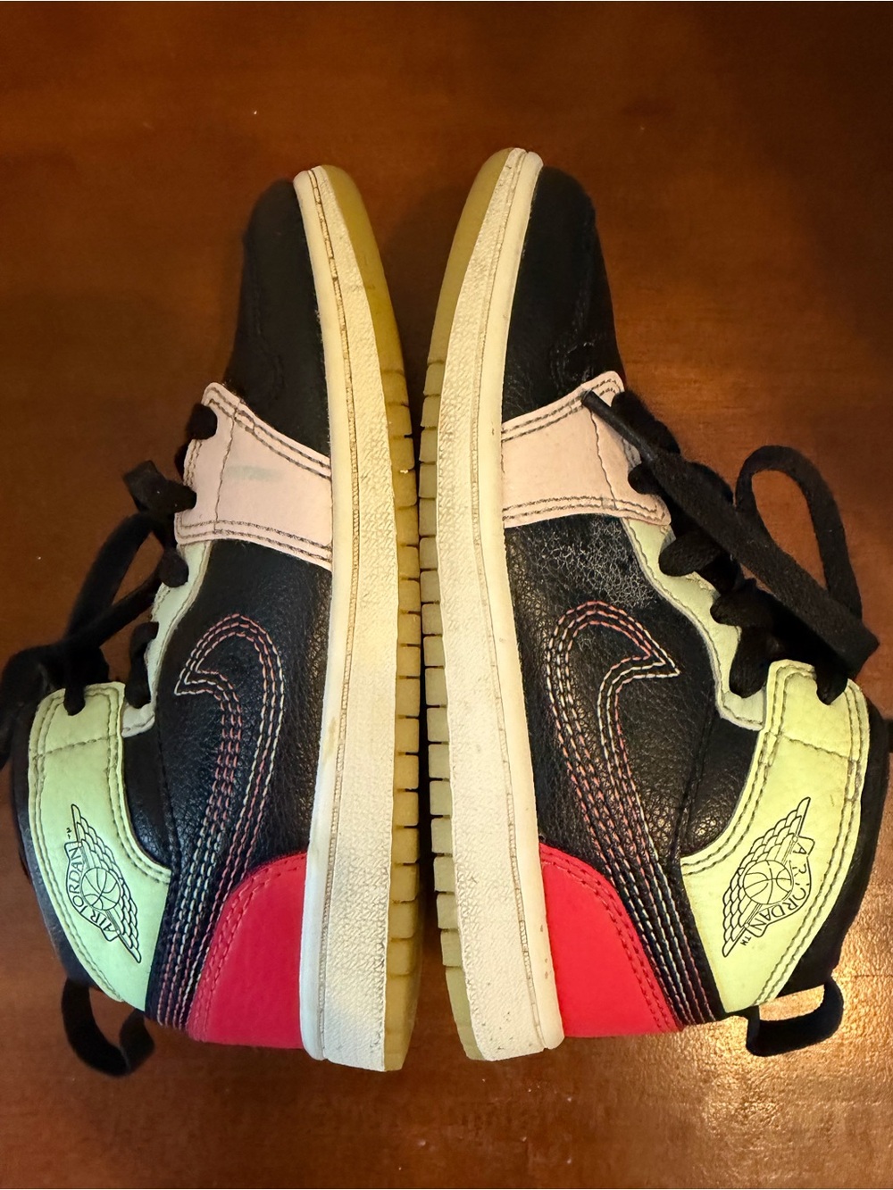 Basketball Playtime nike air jordan 1 Mid kids size 13c Black Red yellow pink - Picture 8 of 14